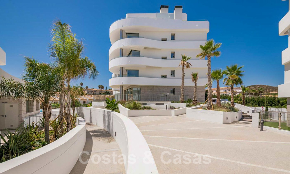 New Beachfront Modern Apartments for sale in Mijas Costa. Completed! Last and best unit! Penthouse with huge terrace with private plunge pool. Frontline. 28148