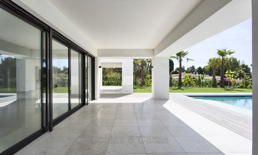 Brand-new, Beachside, Contemporary Style Villa for sale, Ready to Move in, Marbella West 1493