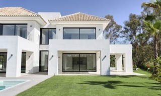Brand-new, Beachside, Contemporary Style Villa for sale, Ready to Move in, Marbella West 1524 