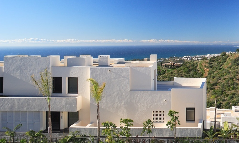 Bargain Modern, Luxury Apartment for Sale in Marbella with garden and Beautiful Sea and Coastal Views 1847