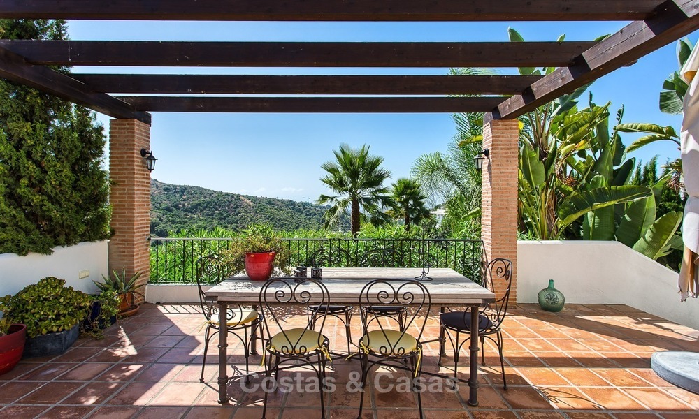 Sea- and Mountain View Villa for sale in Gated Community in La Quinta, Benahavis - Marbella 2033