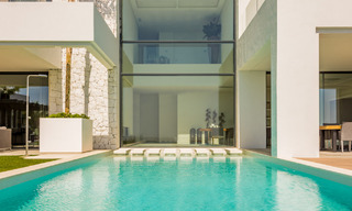 Ready to move in Modern Contemporary Villa near Golf with Sea Views for sale in Benahavis - Marbella 33942 