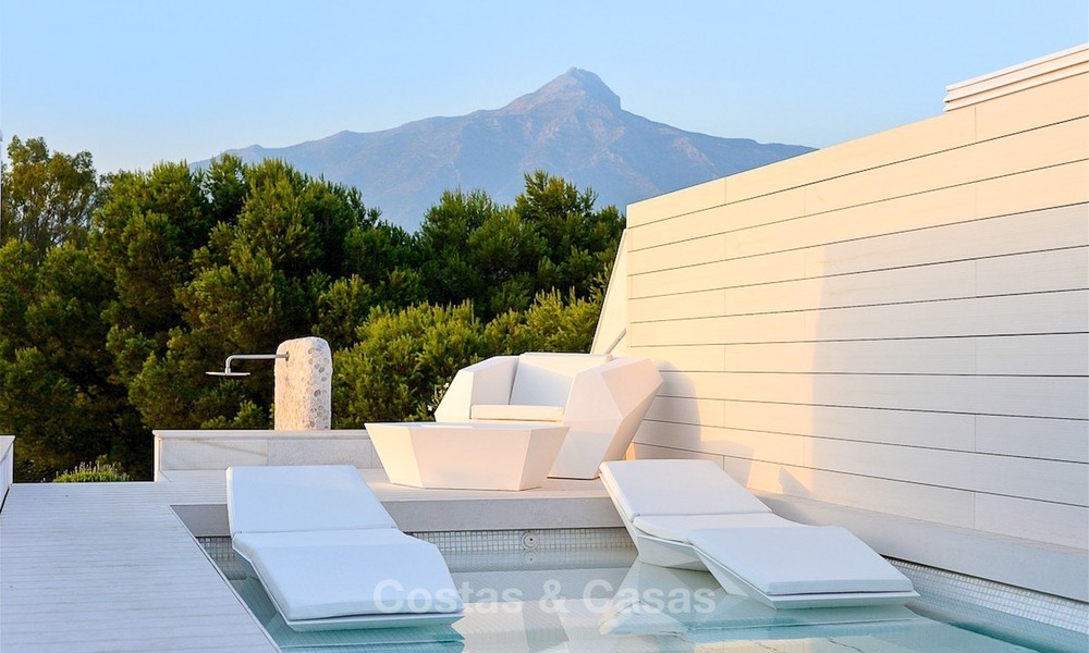 Frontline golf, modern, spacious, luxury penthouse for sale in Nueva Andalucia - Marbella 2547