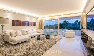 Frontline golf, modern, spacious, luxury penthouse for sale in Nueva Andalucia - Marbella 2564 