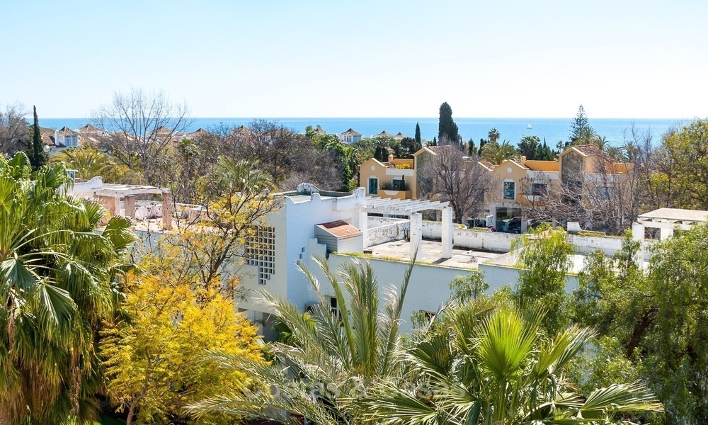 Apartment for sale with sea view on the Golden Mile at walking distance from the beach and Marbella center 2639