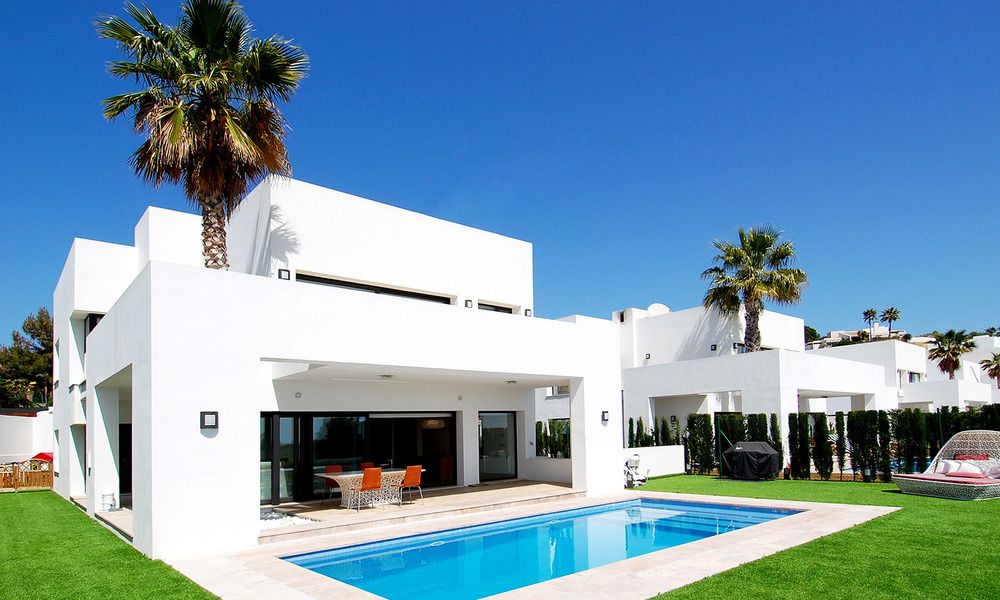Contemporary luxury Frontline Golf with Sea Views Villas for sale, Marbella - Benahavis 30436