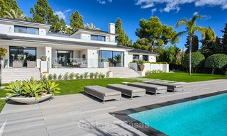 Attractive and spacious renovated luxury villa with majestic sea views for sale, Marbella East 3604 