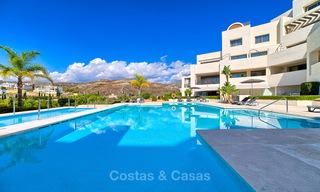 Luxury modern and spacious apartment for sale in a 5 star golf resort on the New Golden Mile in Benahavis - Marbella 3697 