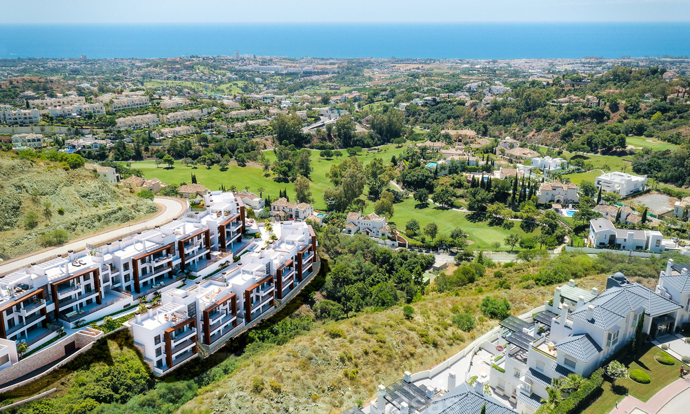 Modern apartments for sale in a sought after area of Benahavis - Marbella. Key ready. 3775