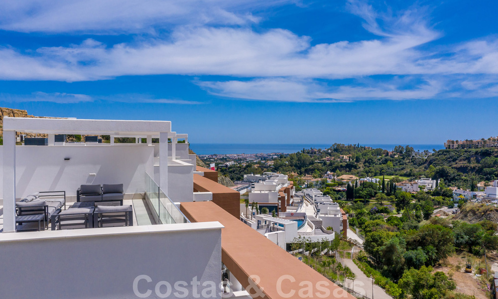 Modern apartments for sale in a sought after area of Benahavis - Marbella. Key ready. 32392