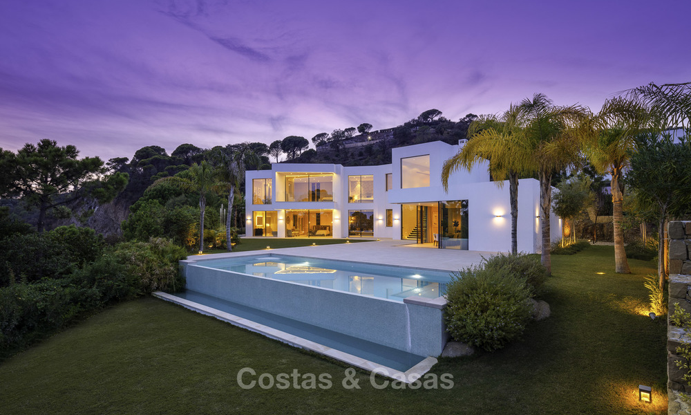 New elegant-contemporary modern luxury villa for sale in El Madroñal, Benahavis - Marbella 17166