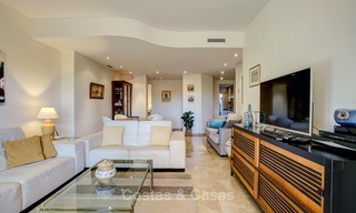 Charming, spacious south-facing luxury apartment for sale in a sought after golf urbanisation, Elviria - Marbella 4096 