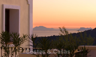 Exclusive villa for sale, with sea views, in a gated resort in Marbella - Benahavis 22375 