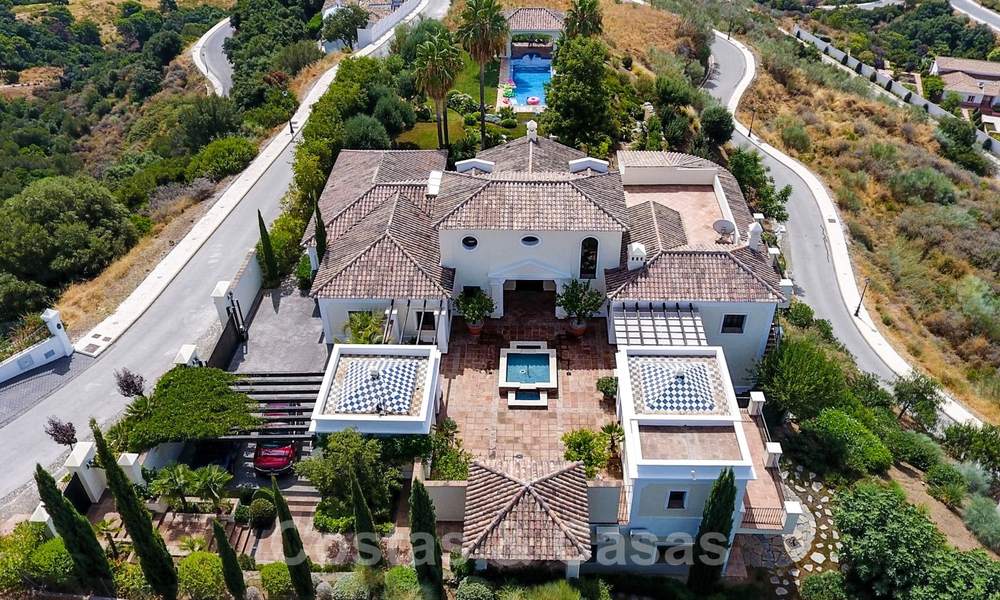 Exclusive villa for sale, with sea views, in a gated resort in Marbella - Benahavis 22386