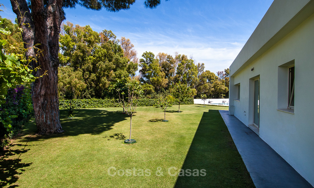 Modern villa for sale near the beach and frontline golf in Marbella - Estepona 4282