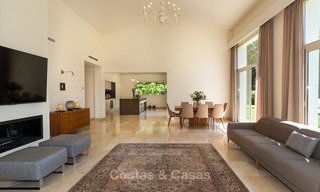 Modern villa for sale near the beach and frontline golf in Marbella - Estepona 4305 