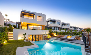 Brand new modern luxury villas for sale in a boutique development on the golf course on the New Golden Mile, Marbella - Estepona. Ready to move in. 32927 