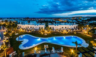 Mediterranean golf apartments for sale in a golf resort with sea views between Marbella and Estepona 4488 