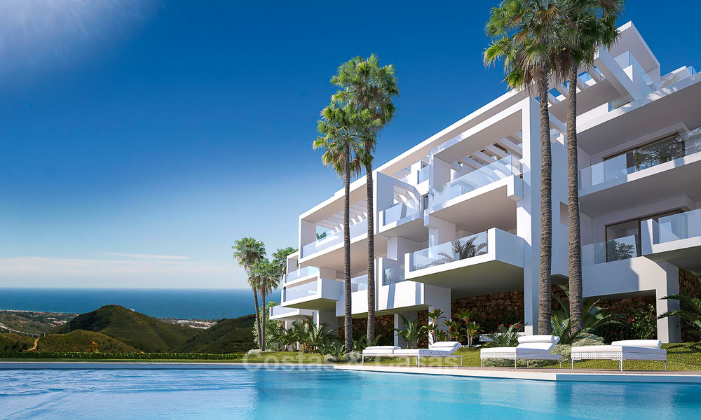 Modern luxury apartments for sale with uninterrupted sea views at a short drive from Marbella center. 4872
