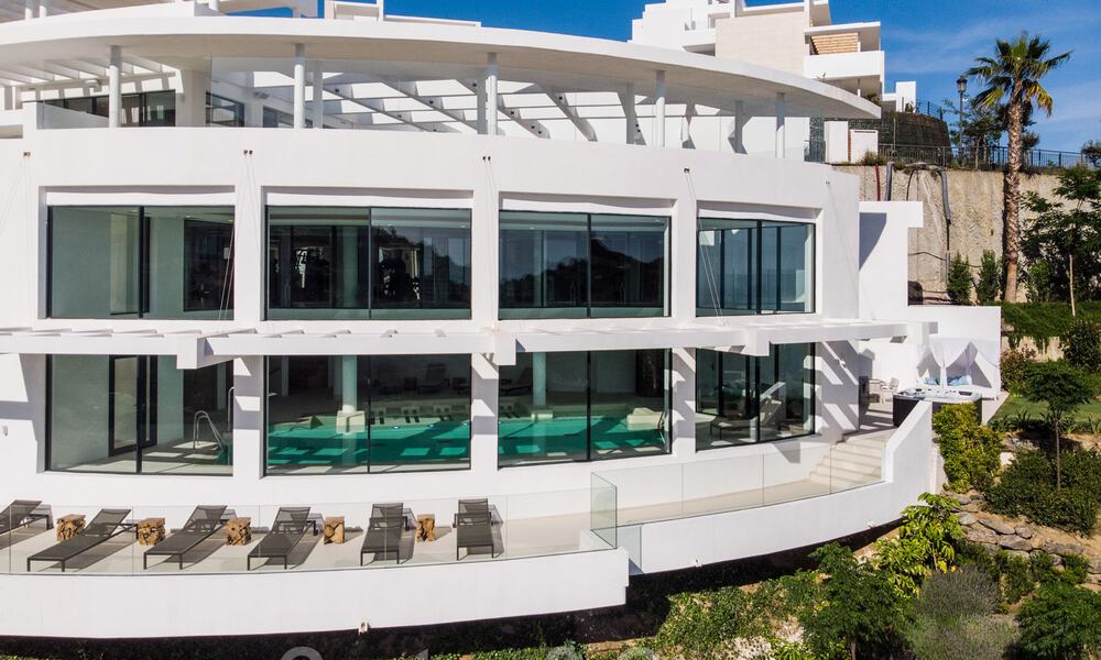 Modern-contemporary luxury apartments with exquisite sea views for sale, short drive to Marbella centre. Ready to move in. Last 3 penthouses. 38333