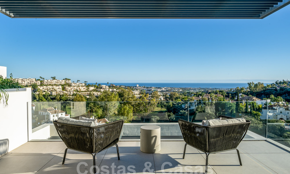 Exclusive luxury apartments for sale, contemporary design and with sea views, in Benahavis - Marbella 35229