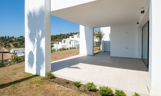 New, modern raised garden apartment with golf, mountain- and sea-views for sale in Benahavis - Marbella 5801 