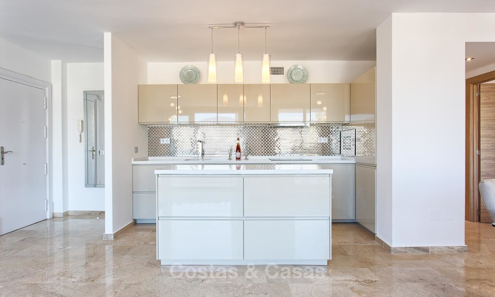 Cosy and bright apartment for sale, recently renovated, Nueva Andalucía, Marbella 6050