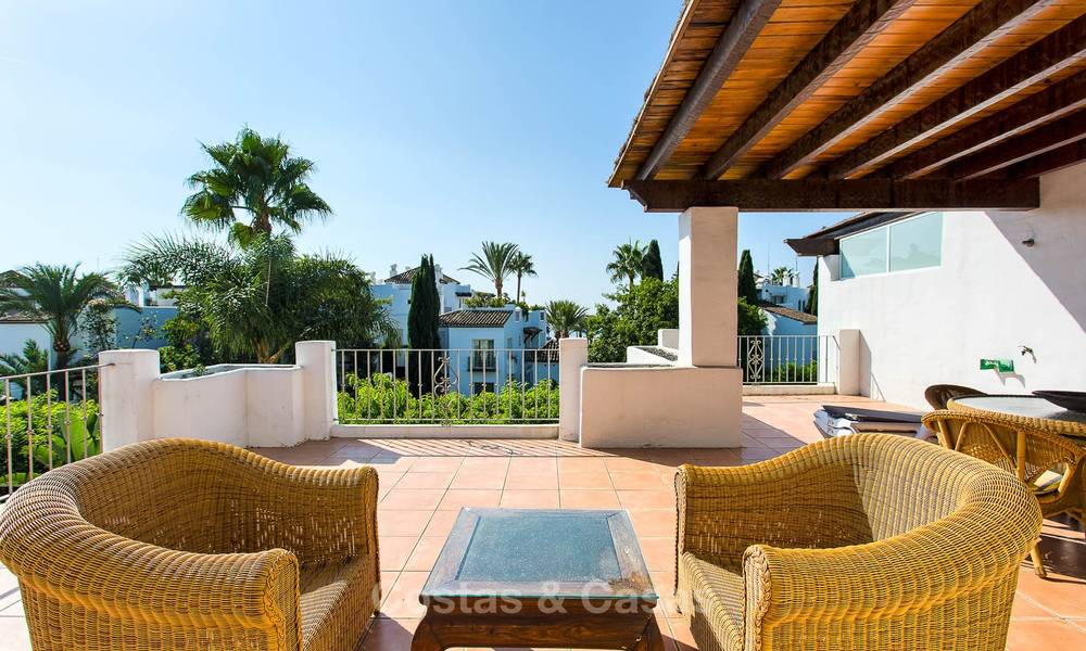 Lovely, spacious beach front penthouse apartment for sale, New Golden Mile, Estepona 6179