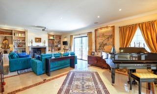 Spacious villa with good potential for sale, walking distance to the beach and Puerto Banus - Golden Mile, Marbella 6705 
