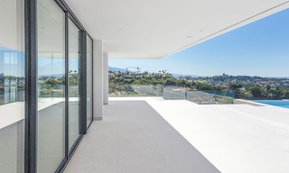 Majestic modern villa with panoramic sea views for sale, front-line golf, Benahavis - Marbella 6837 