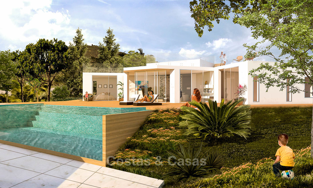 To be renovated villa on a large plot for sale at a spectacular, prime location - Golden Mile, Marbella 7020
