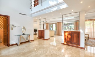 Spacious top-quality new villa for sale, ready to move in, Marbella East 7182 