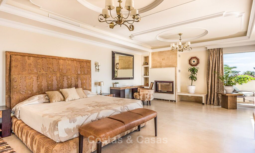 Quintessential Mediterranean style villa for sale, beach side Marbella East 7419