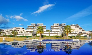 Very spacious, bright and modern luxury apartment for sale with 4 bedrooms and open golf and sea views in Marbella - Benahavis 7498 