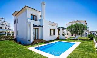 Elegant new turnkey villas with sea views for sale, front line golf, New Golden Mile, Marbella - Estepona 7573 