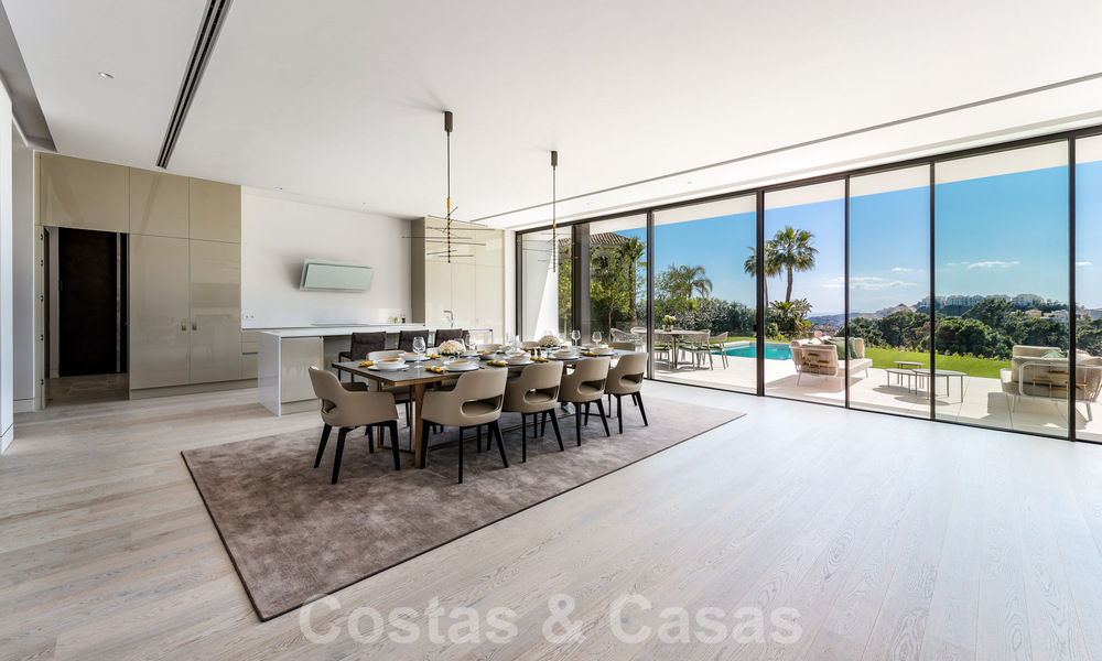 New contemporary luxury villas with sea views for sale, in an exclusive urbanisation in Benahavis - Marbella 37227