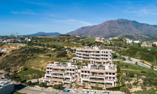Elegant and spacious new apartments for sale, walking distance from beach and amenities, with sea views, Estepona 31370 