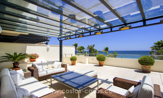 Beachfront luxury apartments for sale on the Golden Mile, Marbella, within walking distance to Puerto Banus 22340 