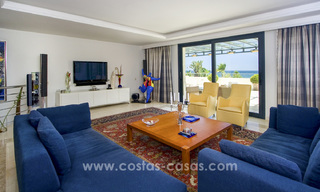 Beachfront luxury apartments for sale on the Golden Mile, Marbella, within walking distance to Puerto Banus 22341 