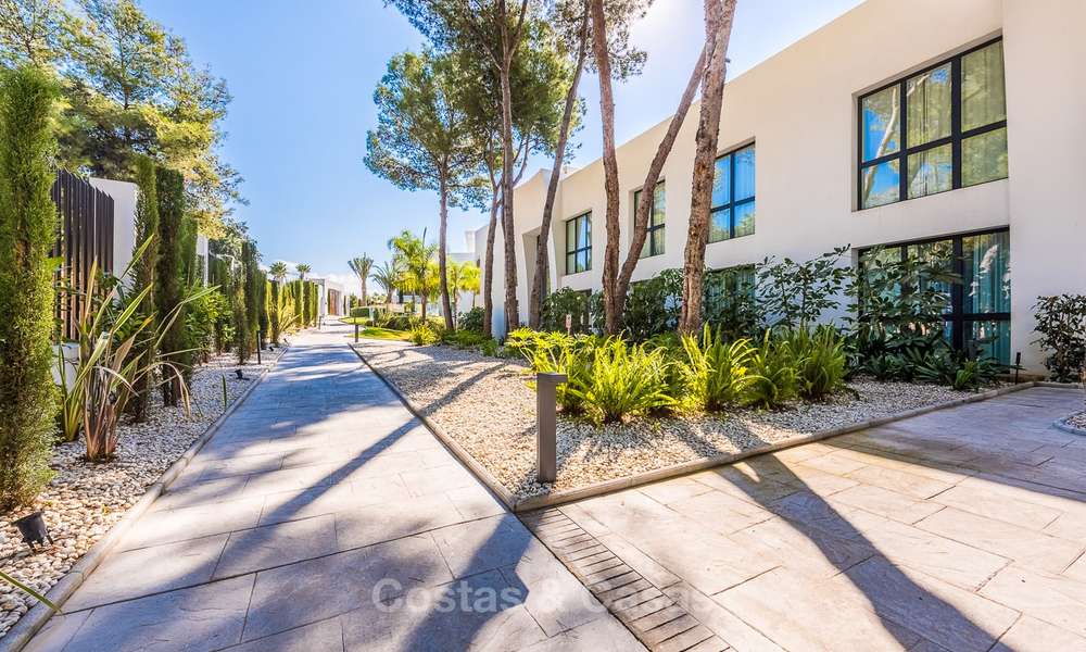 Posh modern luxury apartment for sale in a prestigious residential complex in Sierra Blanca, Golden Mile, Marbella 8786