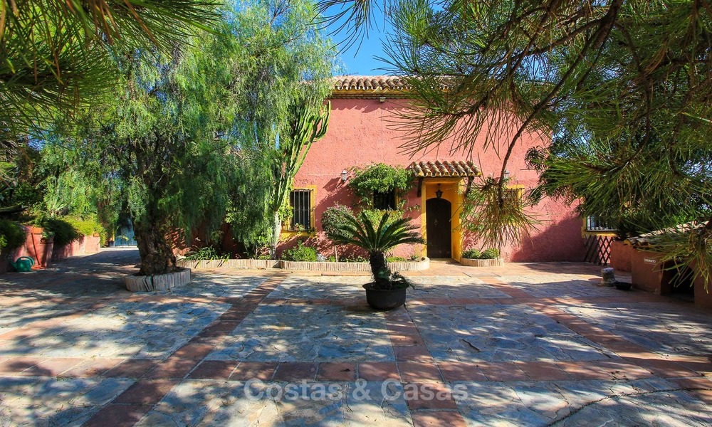 Well located and attractively priced villa - finca with sea and mountain views for sale, Estepona, Costa del Sol 8702