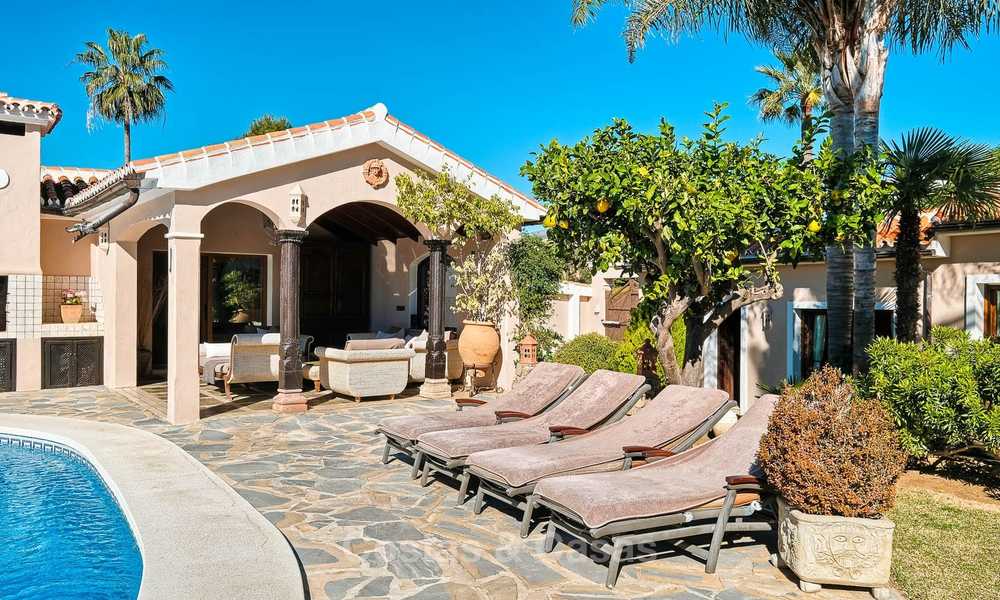 Cosy and luxurious traditional-style villa with sea views for sale, with guest house, ready to move in - Elviria, Marbella 8818
