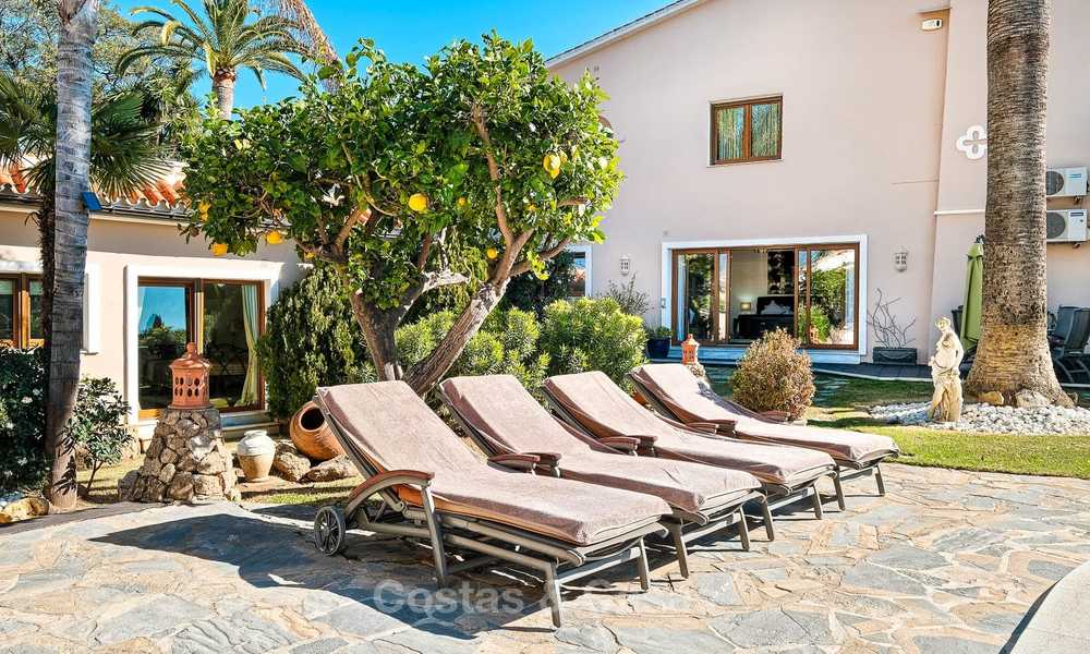 Cosy and luxurious traditional-style villa with sea views for sale, with guest house, ready to move in - Elviria, Marbella 8822
