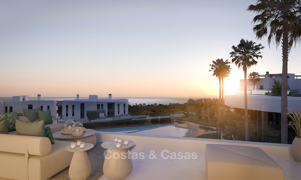 Brand new modern luxury apartments with sea views for sale, Estepona centre. 9193