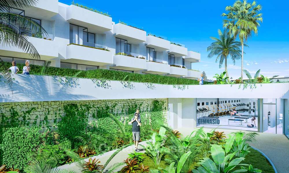 Gorgeous new modern townhouses for sale, within walking distance of the beach and amenities in Fuengirola, Costa del Sol. Last units! 9494