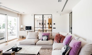 Exceptional, fully renovated beachside villa for sale on the prestigious Golden Mile, Marbella 10154 