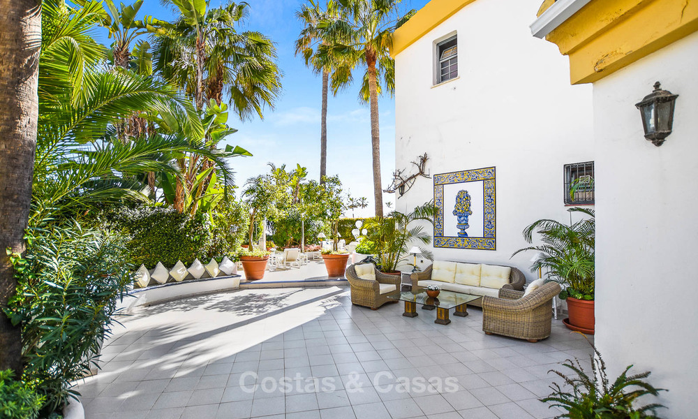 Charming, very spacious duplex ground floor apartment for sale, frontline beach and marina in Cabopino, East Marbella 10244