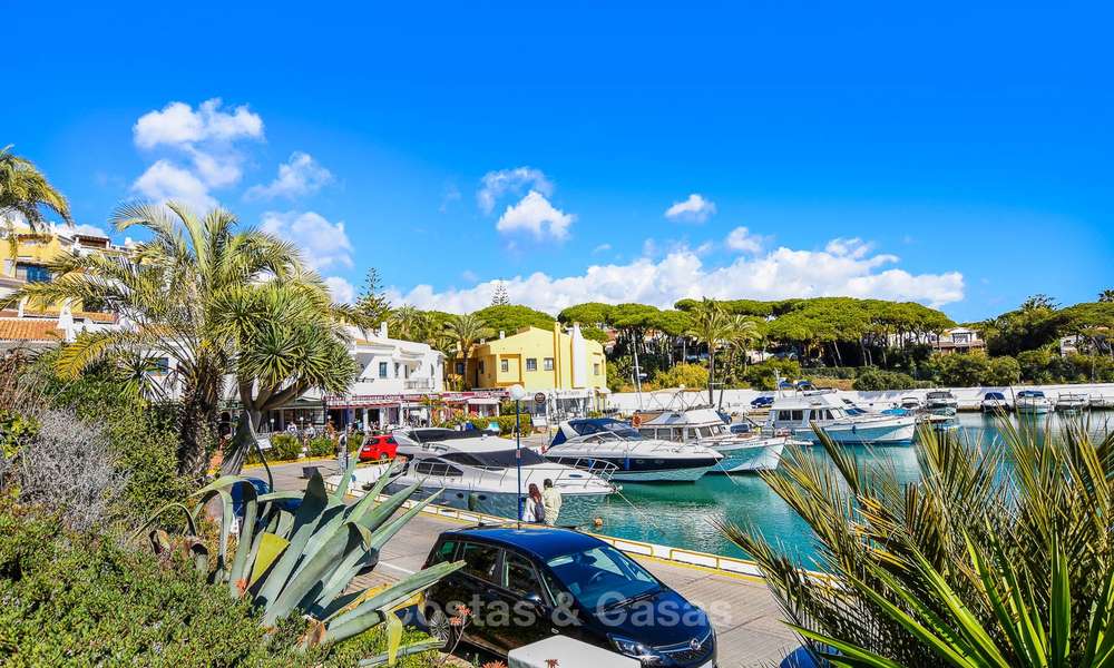 Charming, very spacious duplex ground floor apartment for sale, frontline beach and marina in Cabopino, East Marbella 10263