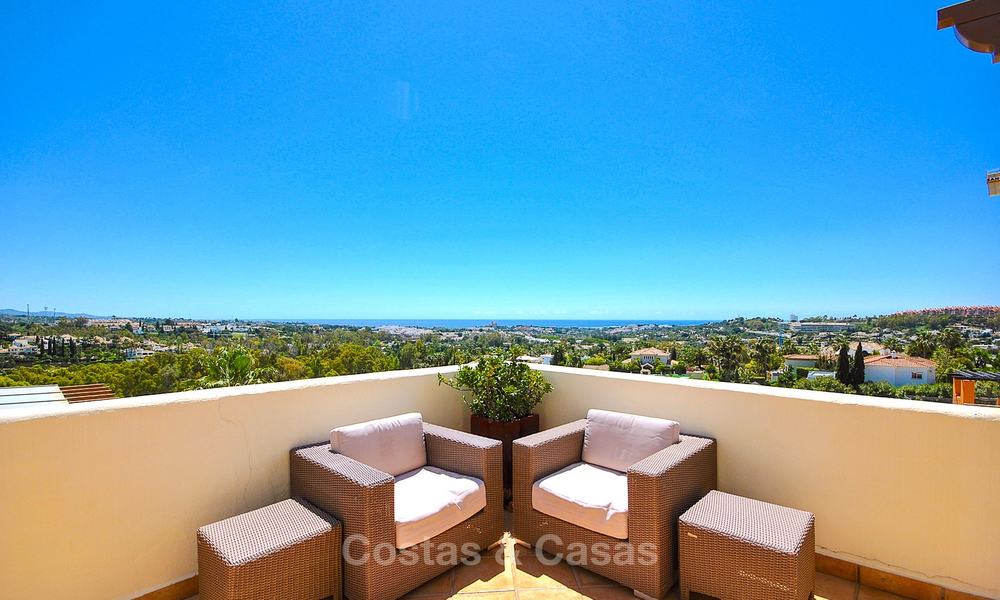 Spectacular penthouse apartment with panoramic sea views for sale, Nueva Andalucía, Marbella 10366