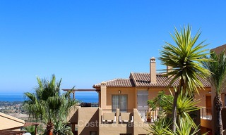 Luxury corner penthouse apartment with stunning panoramic sea, golf and mountain views for sale, Benahavis, Marbella 10553 